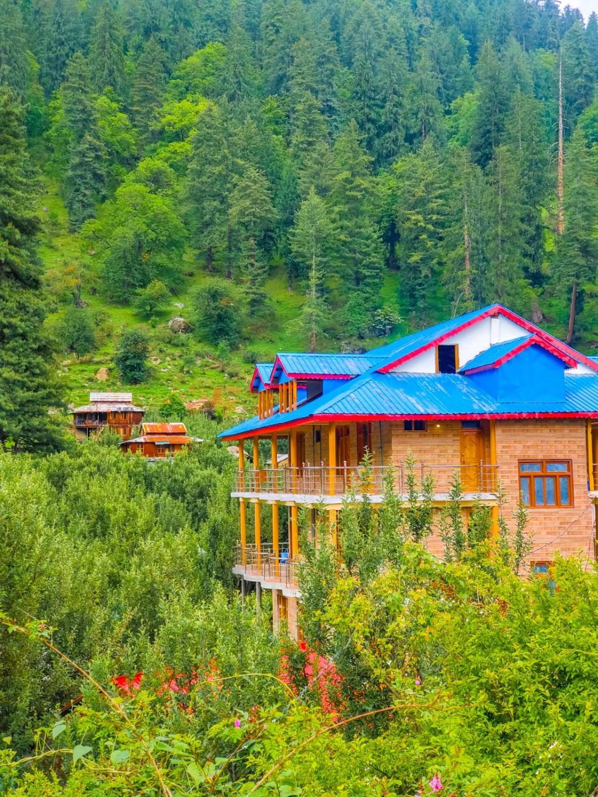 New Brahma Cafe Guest House Kalgha Kültér fotó